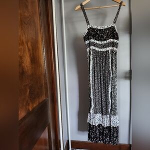 FREE PEOPLE SIZE 2 FLOWERY COLORS SUN DRESS- EXCELLENT to VERY GOOD COND!!